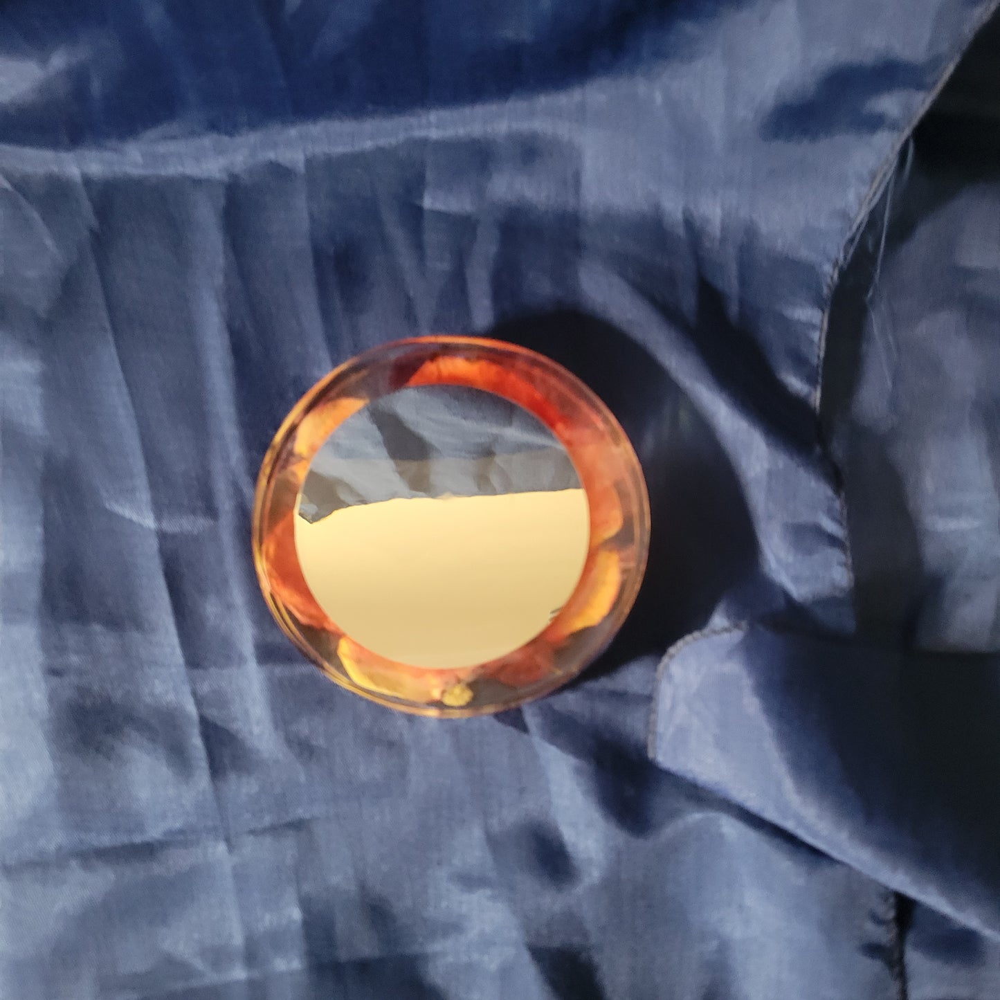 Compact mirror