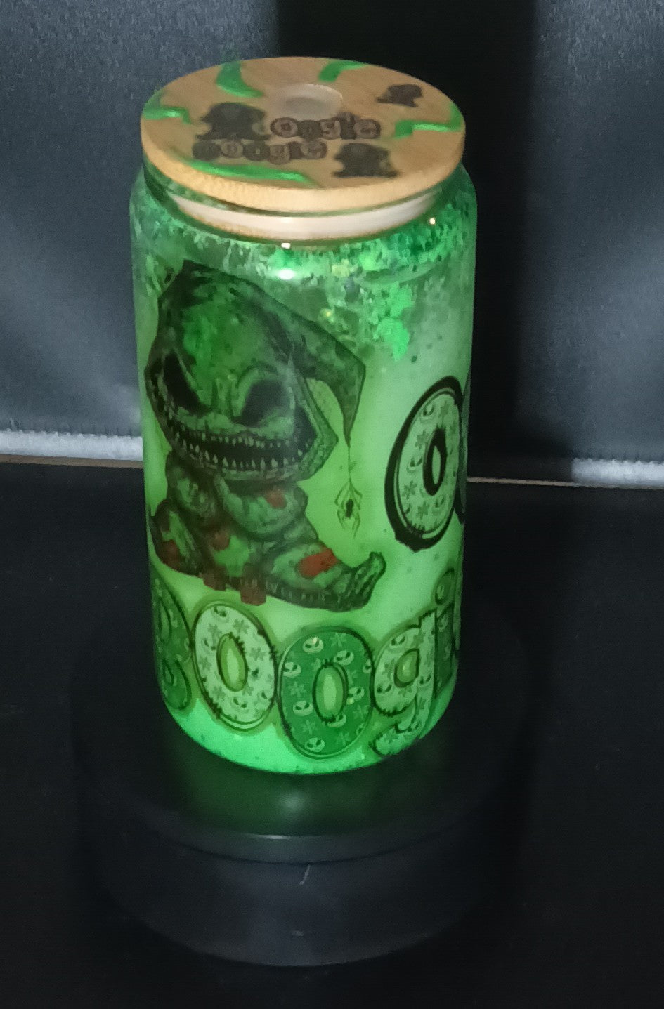 Oogie boogie glass tumbler 16oz