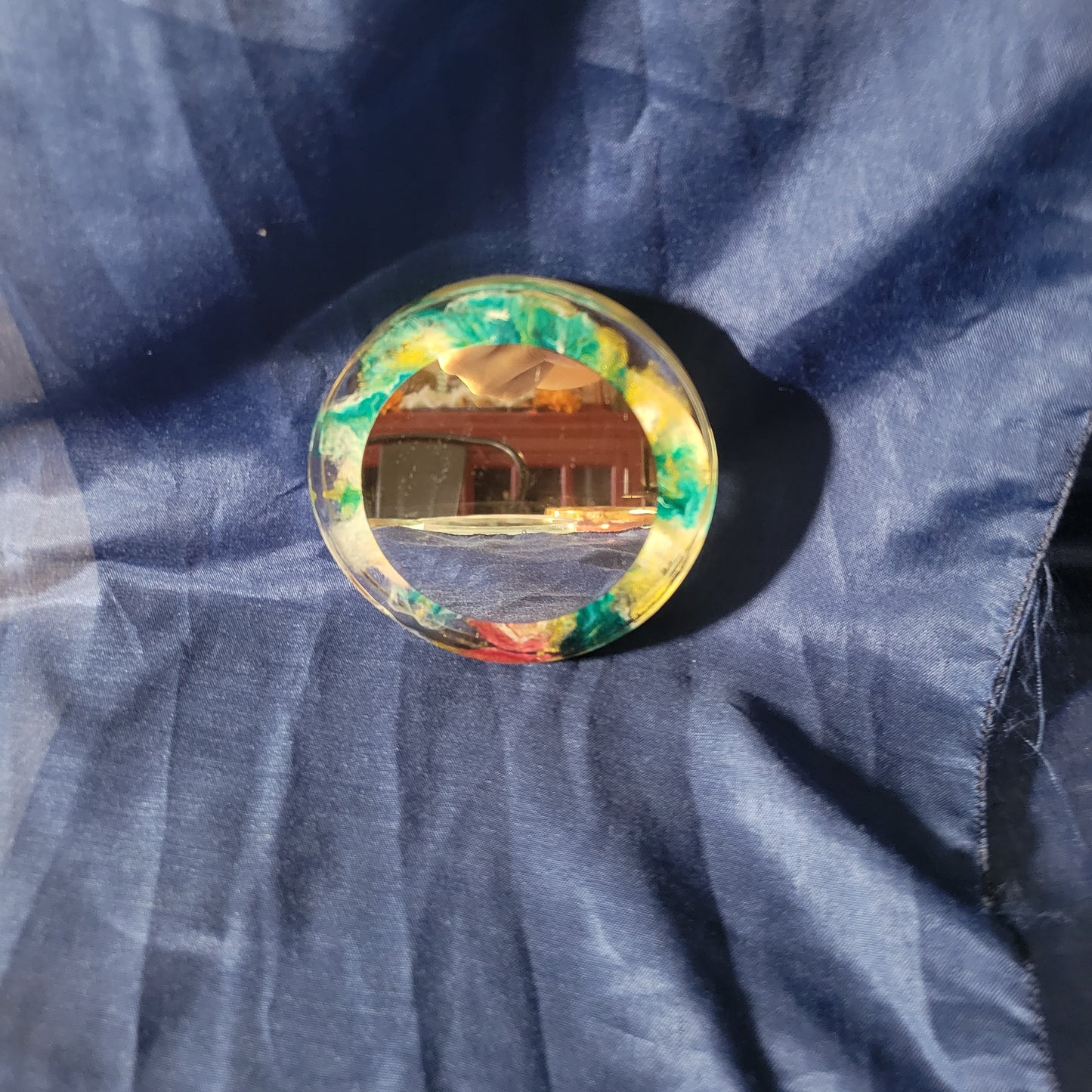 Compact mirror