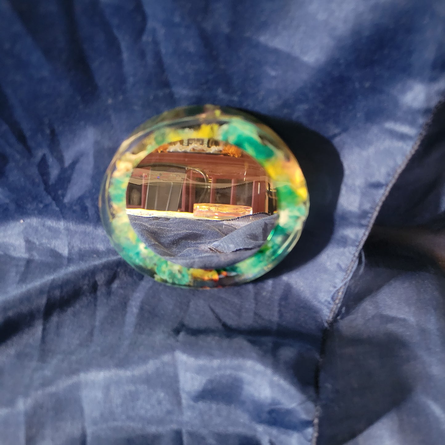 Compact mirror